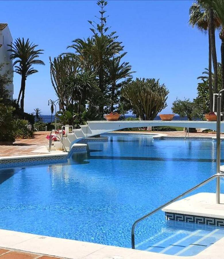 Amazing 3Bedroom Flat With Seafront Views & Pool By Sharingco Marbella Kültér fotó